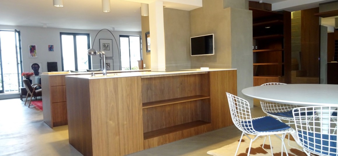 MEUBLÉ – Penthouse – 2 chambres – 127 m2 + Terrasse 29 m2 – Paris 1er Village du Louvre – 5ème étage ascenseur –  Loyer charges comprises : 5.950 euros