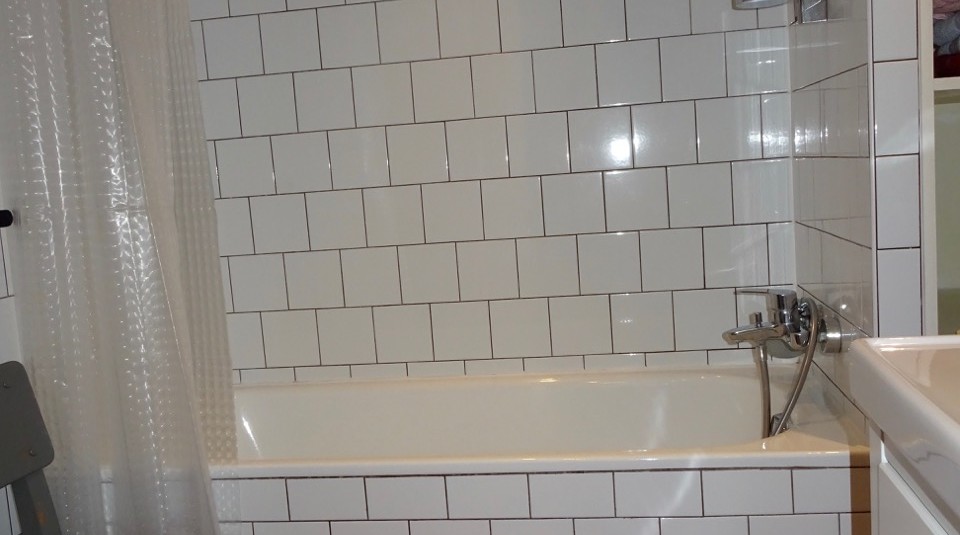 MEUBLÉ – 2 ch + bureau – 90 m2 – Paris 17ème – Rue Labie – 4e étage ascenseur – Metro : Ternes – Argentine – Loyer cc : 2.710 euros cc
