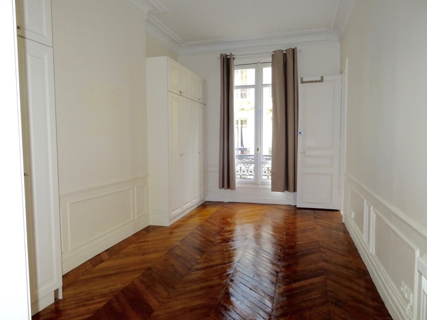 Vide – 4 ch – 180 m2 – Paris 8e (17e) – Monceau – Courcelles – Loyer cc : 4.845 euros cc