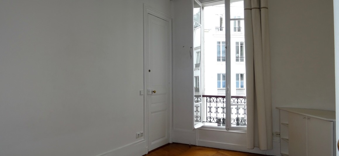 Vide – 4 ch – 180 m2 – Paris 8e (17e) – Monceau – Courcelles – Loyer cc : 4.845 euros cc