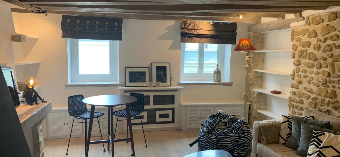 MEUBLÉ – 1 ch – Paris 17e – Rue Dulong – 39 m2 – 4e étage sans asc – Loyer cc : 1.600 euros