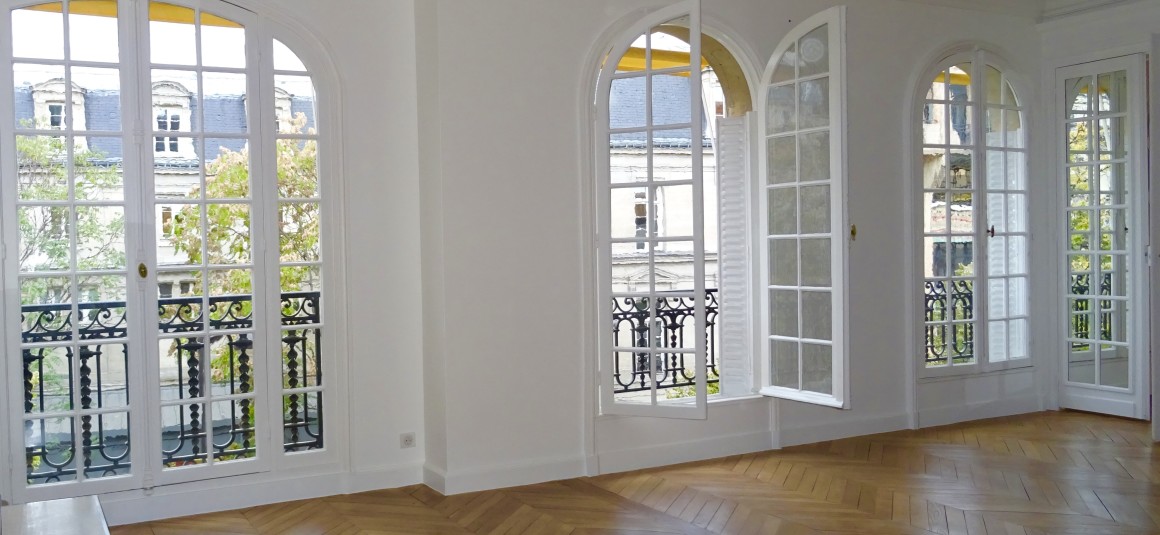 REFAIT NEUF – Meublé – 3 ch – 130 m2 – Rue Tocqueville – Paris 17e – Loyer cc : 4.500 €