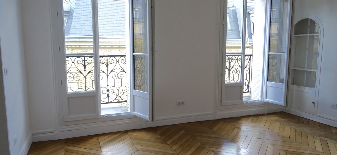 Vide – 3 ch – Iena – Alma Marceau – Paris 16e – 113 m2 – Loyer cc : 3.650 euros cc