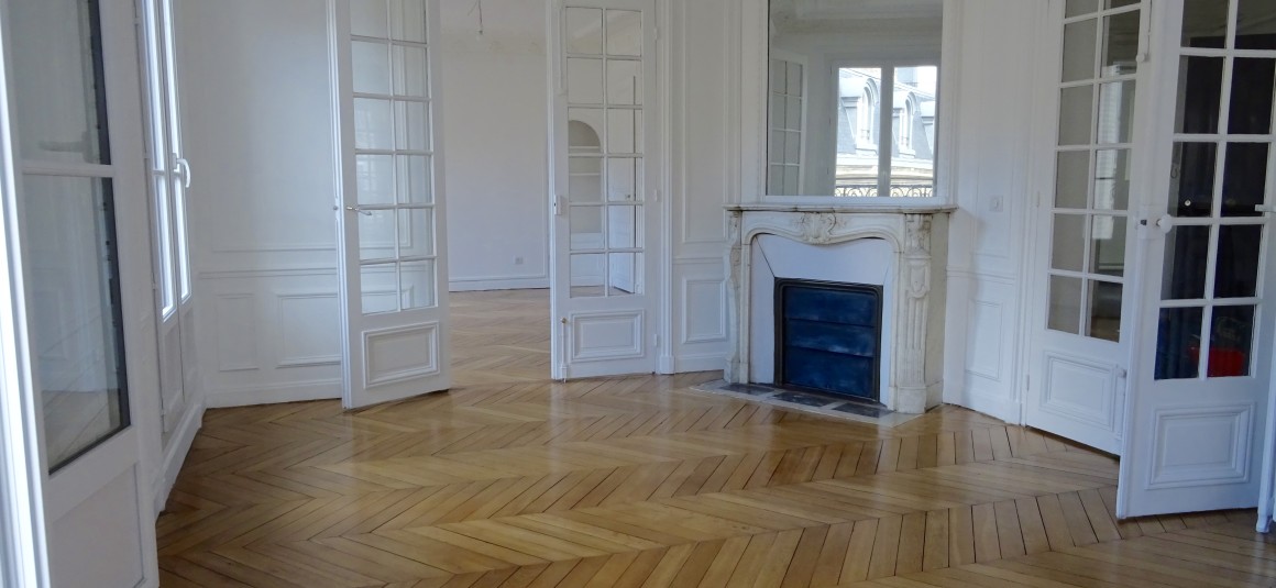 Vide – 3 ch – Iena – Alma Marceau – Paris 16e – 113 m2 – Loyer cc : 3.650 euros cc