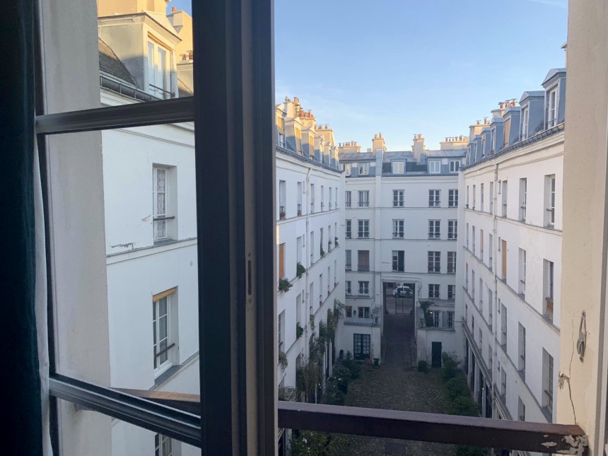 MEUBLÉ – 1 chambre – 37 m2 – Paris 6e – Rue Cherche Midi – 4ème étage sans ascenseur – Loyer cc : 1.600 euros