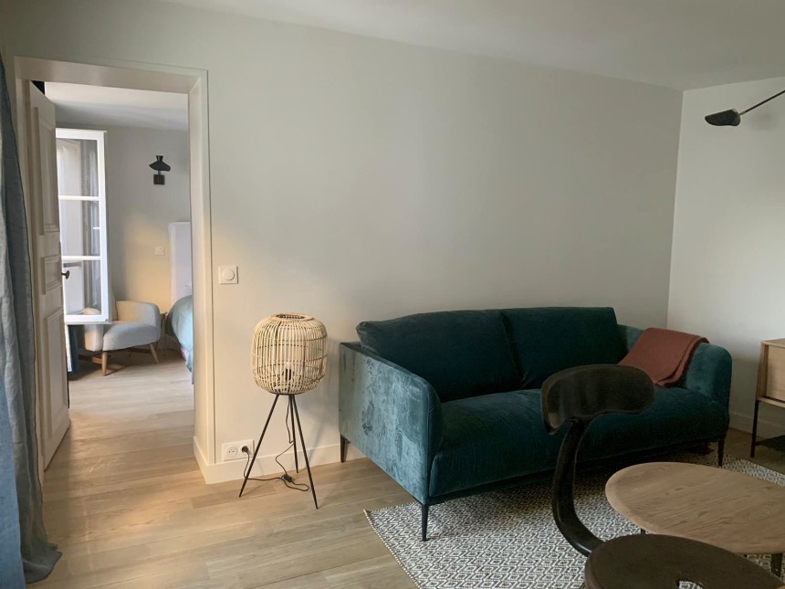 MEUBLÉ – 1 chambre – 37 m2 – Paris 6e – Rue Cherche Midi – 4ème étage sans ascenseur – Loyer cc : 1.600 euros