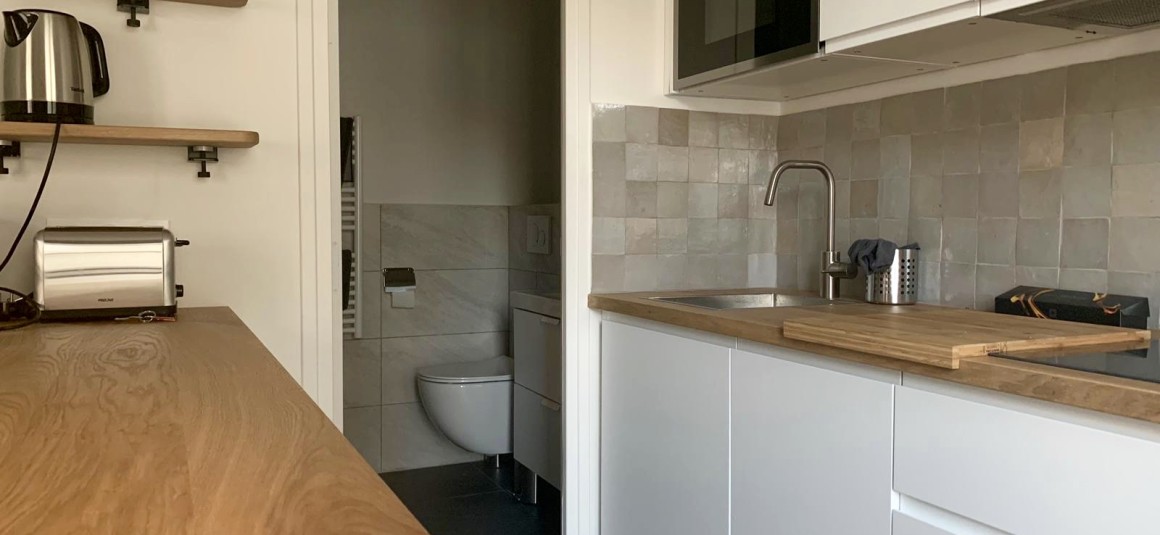 MEUBLÉ – 1 chambre – 37 m2 – Paris 6e – Rue Cherche Midi – 4ème étage sans ascenseur – Loyer cc : 1.600 euros