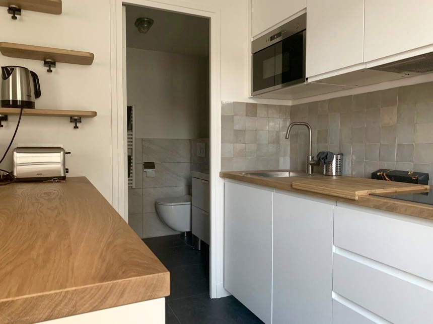 MEUBLÉ – 1 chambre – 37 m2 – Paris 6e – Rue Cherche Midi – 4ème étage sans ascenseur – Loyer cc : 1.600 euros