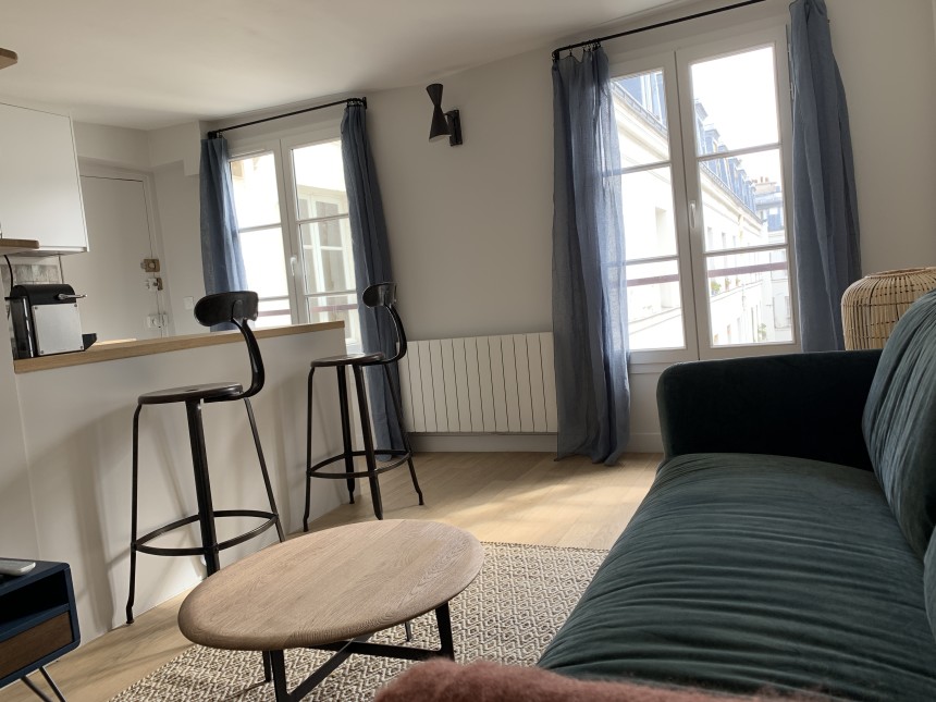 MEUBLÉ – 1 chambre – 37 m2 – Paris 6e – Rue Cherche Midi – 4ème étage sans ascenseur – Loyer cc : 1.600 euros