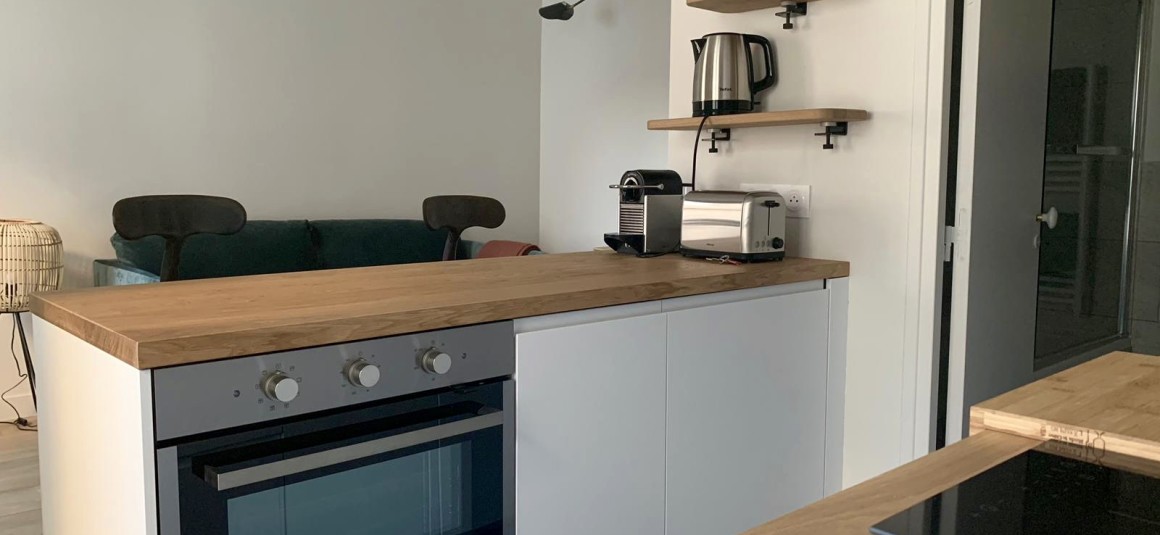 MEUBLÉ – 1 chambre – 37 m2 – Paris 6e – Rue Cherche Midi – 4ème étage sans ascenseur – Loyer cc : 1.600 euros