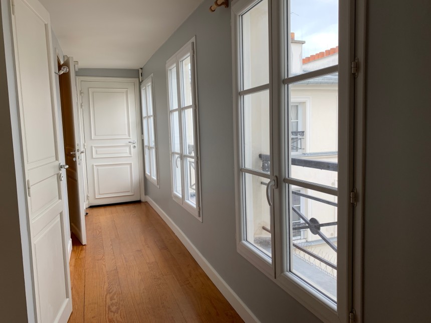 VIDE – 1 chambre – Paris 9ème – 47,5 m2 – Square Montholon – Rue de Trévise – 47,5 m2 – 6e étage avec ascenseur – Loyer charges comprises :  1.552,50 euros