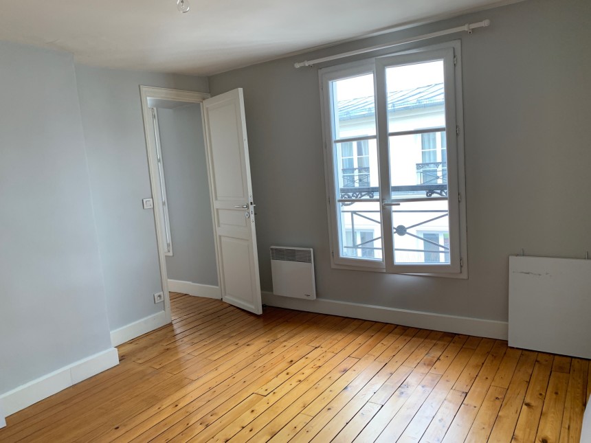 VIDE – 1 chambre – Paris 9ème – 47,5 m2 – Square Montholon – Rue de Trévise – 47,5 m2 – 6e étage avec ascenseur – Loyer charges comprises :  1.552,50 euros