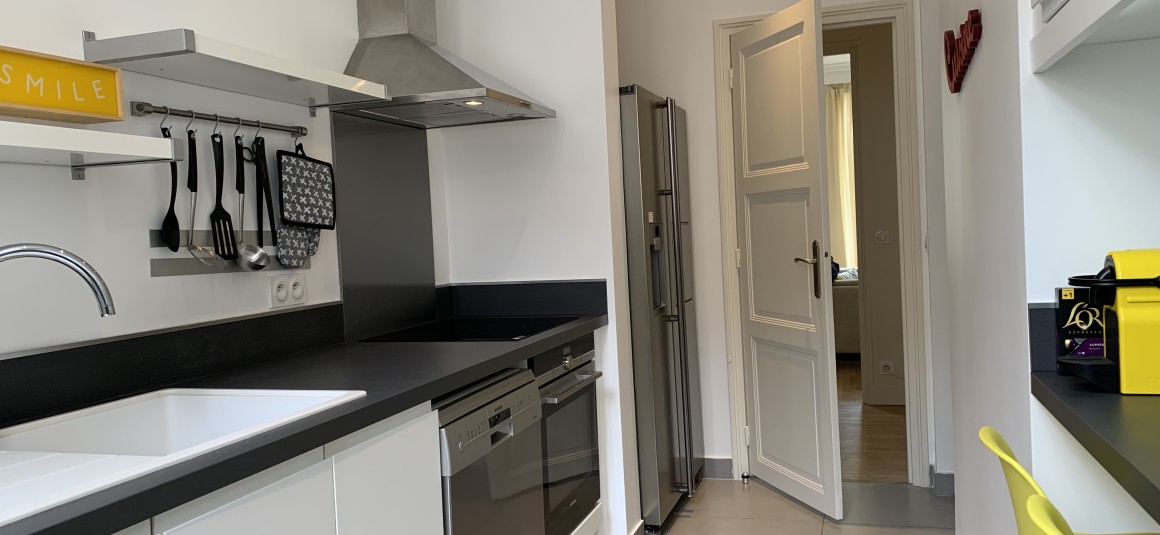 REFAIT NEUF – MEUBLÉ – 2 ch – 91 m2 + Poss Pkg – Paris 16e – Bld Suchet/Auteuil – Loyer cc : 2.950 €