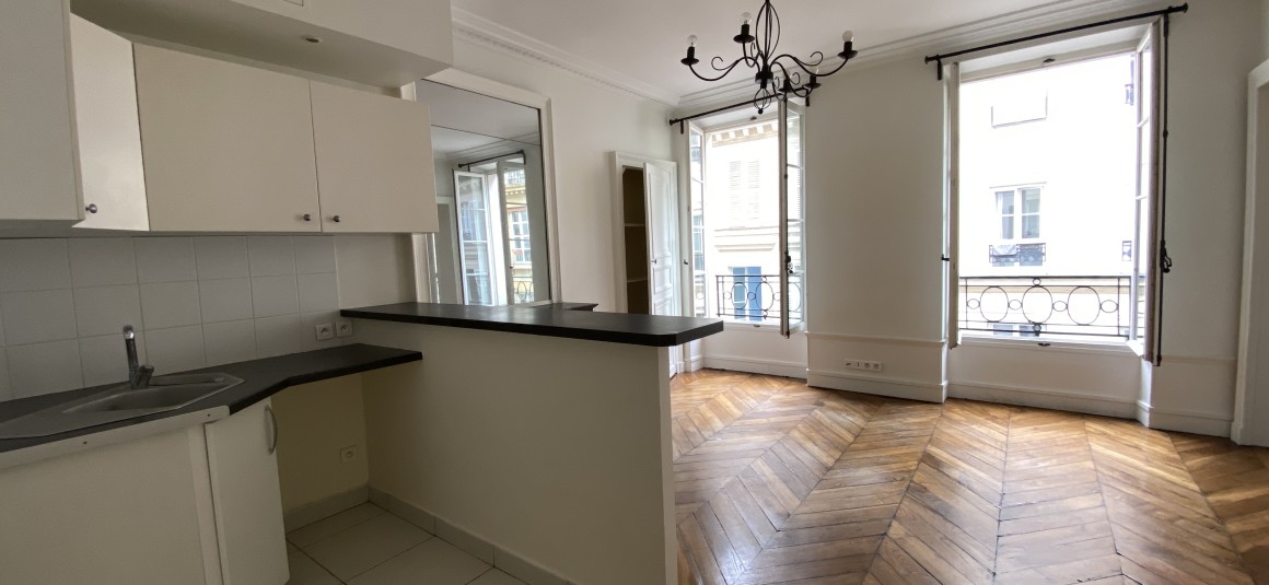 VIDE – 3 ch – 78 m2 – Paris 9 – Havre Caumartin – Rue Joubert – 3ème étage ascenseur – Loyer cc : 2.640 euros