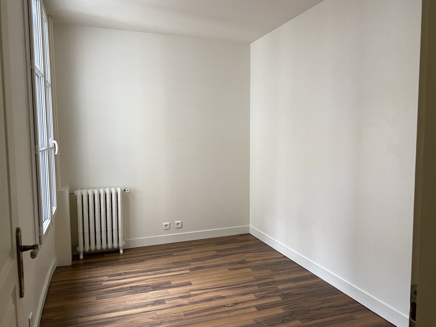 VIDE – 3 ch – 78 m2 – Paris 9 – Havre Caumartin – Rue Joubert – 3ème étage ascenseur – Loyer cc : 2.640 euros