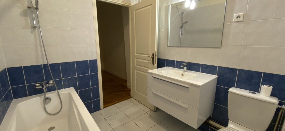 VIDE – 3 ch – 78 m2 – Paris 9 – Havre Caumartin – Rue Joubert – 3ème étage ascenseur – Loyer cc : 2.640 euros