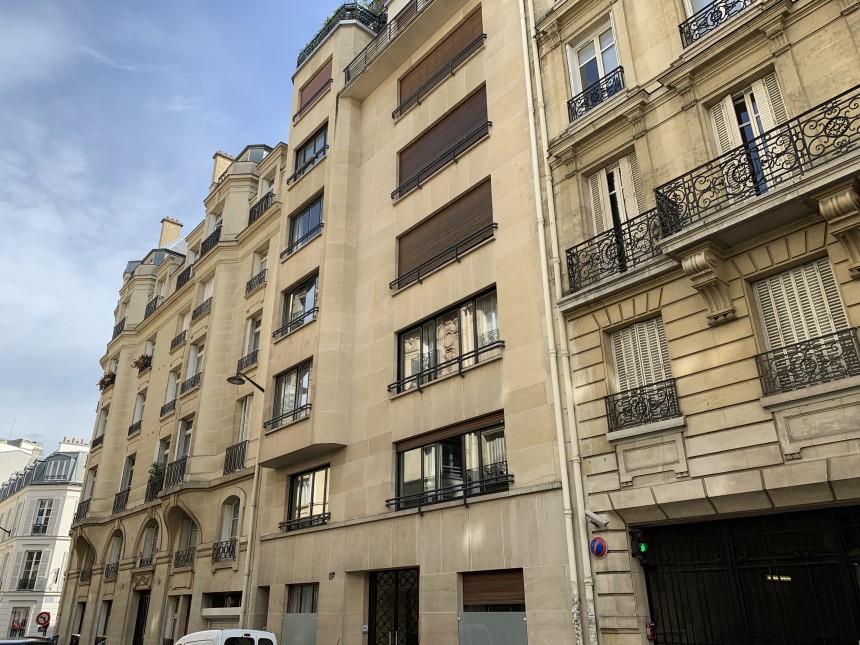 MEUBLÉ – 1 ch + Bureau – Paris 8e – HOCHE FRIEDLAND – 77 m2 + Parking – Loyer cc : 2.650 €