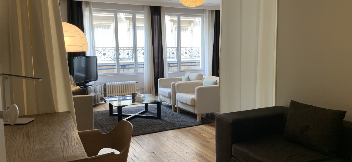 MEUBLÉ – 1 ch + Bureau – Paris 8e – HOCHE FRIEDLAND – 77 m2 + Parking – Loyer cc : 2.650 €