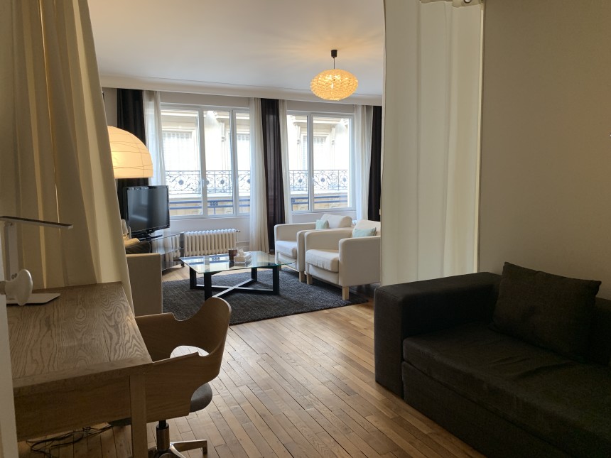 MEUBLÉ – 1 ch + Bureau – Paris 8e – HOCHE FRIEDLAND – 77 m2 + Parking – Loyer cc : 2.650 €