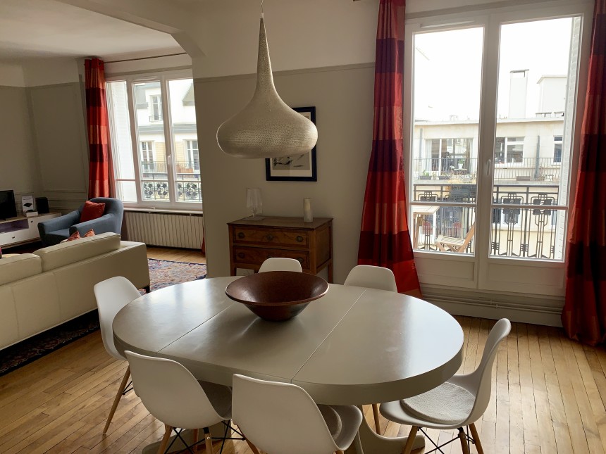 MEUBLÉ – 2 chambres + 1 bureau – Paris 17e – Quartier LEVIS – 107 m2 avec balcon / terrasse – 7ème étage ascenseur – Loyer cc : 3.700 euros