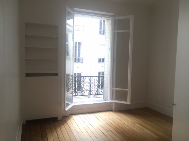 VIDE – 3 ch – 142 m2 – Paris 17e – Parc Monceau – Cuisine équipée – Loyer cc : 4.230 euros