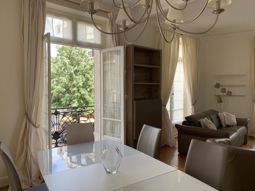 MEUBLÉ – 2 ch – Paris 16e – 91 m2 –  Ave Mozart – Quartier Jasmin / Auteuil – Loyer cc : 2.950 €