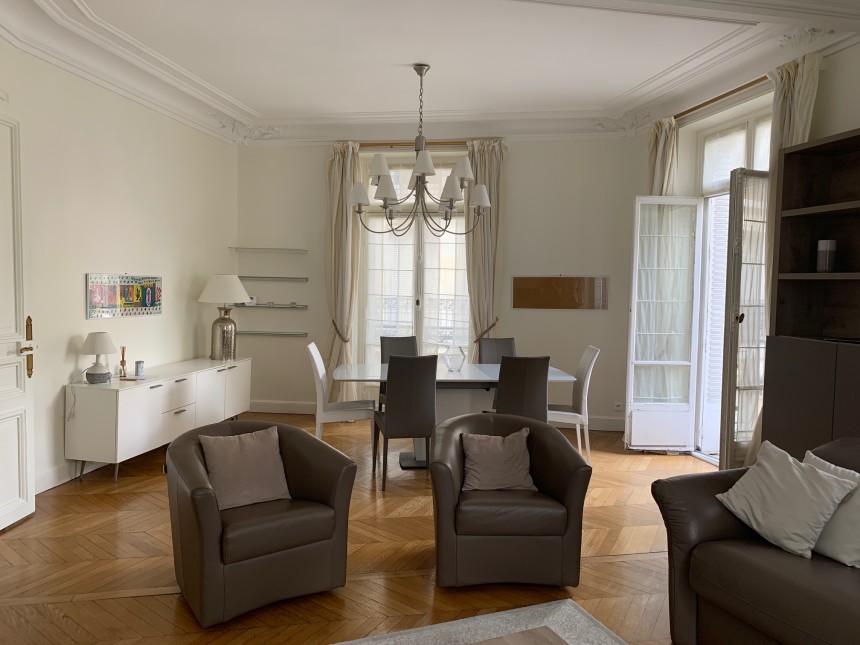 MEUBLÉ – 2 ch – Paris 16e – 91 m2 –  Ave Mozart – Quartier Jasmin / Auteuil – Loyer cc : 2.950 €