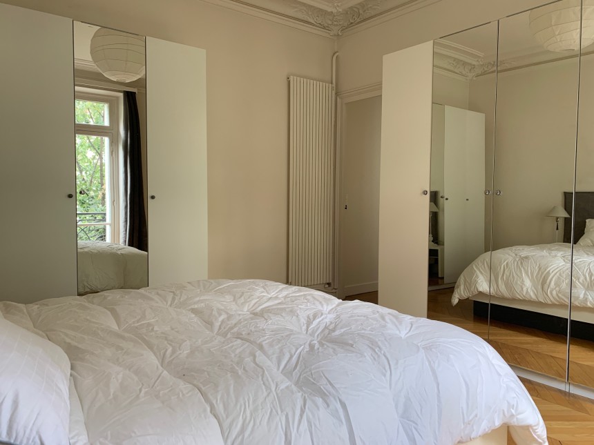 MEUBLÉ – 2 ch – Paris 16e – 91 m2 –  Ave Mozart – Quartier Jasmin / Auteuil – Loyer cc : 2.950 €