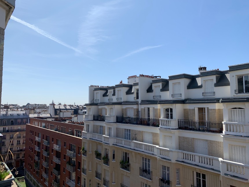 MEUBLÉ – 2 chambres + 1 bureau – Paris 17e – Quartier LEVIS – 107 m2 avec balcon / terrasse – 7ème étage ascenseur – Loyer cc : 3.700 euros