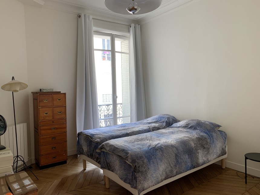 VIDE – 3 ch – 142 m2 – Paris 17e – Parc Monceau – Cuisine équipée – Loyer cc : 4.230 euros