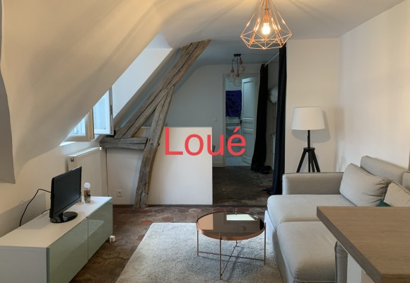 VIDE – Studio / 2 pièces – 30 m2 – Paris 9 – Rue Joubert – Loyer : 1.040 € cc