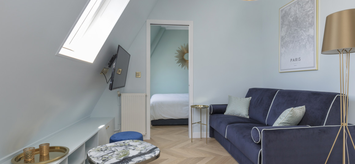 MEUBLÉ – Studio + coin chambre – 22 m2 au sol – Paris 8e – Parc Monceau – Loyer cc : 1.100 euros cc