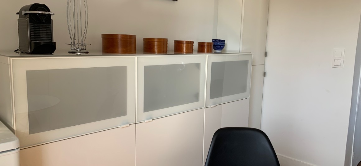 MEUBLÉ – 1 chambre – Paris 17e – Pereire – rue Prony – 33 m2 au sol – 7e et dernier étage avec ascenseur  – Loyer charges comprises : 1.350 €
