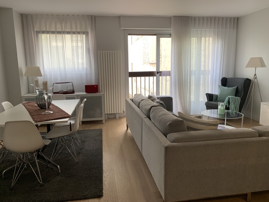 MEUBLÉ – Refait neuf – 3 ch (2 + bureau) – 90 m2 + Terrasse 20 m2 – Paris 16e – Rue de la Pompe – Loyer cc : 3.600 €