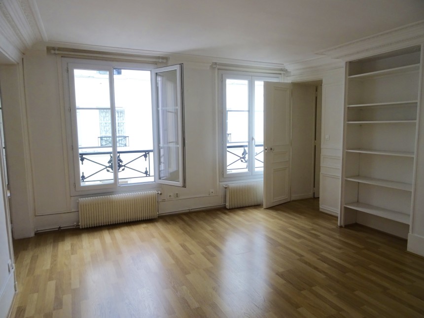 VIDE – 2 chambres – Paris 9ème – Square Montholon – 85 m2 – 4ème étage avec ascenseur – Loyer charges comprises : 2.457 euros