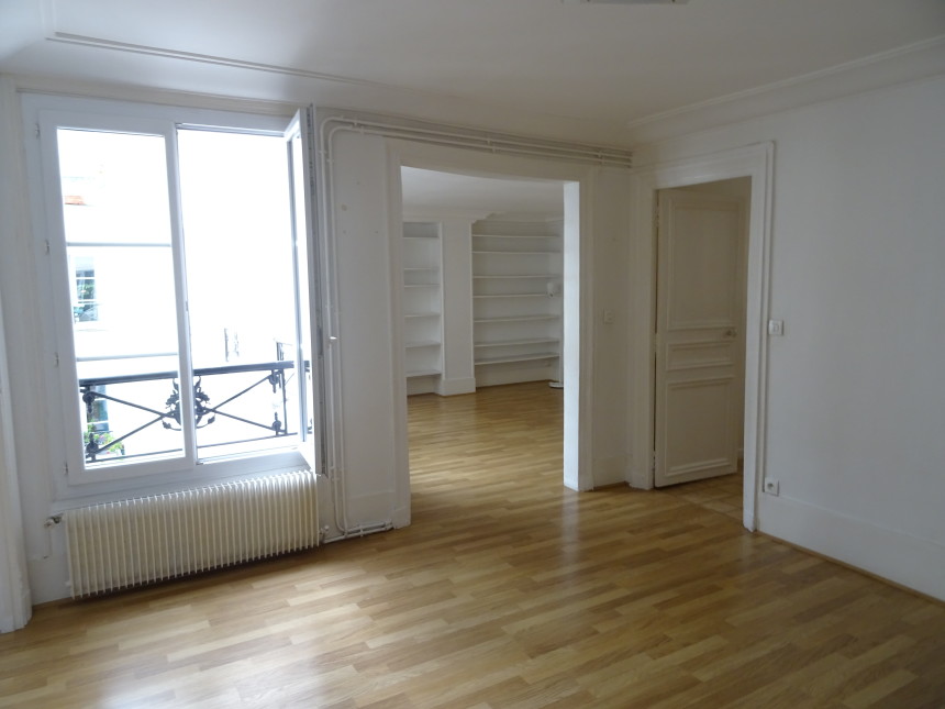 VIDE – 2 chambres – Paris 9ème – Square Montholon – 85 m2 – 4ème étage avec ascenseur – Loyer charges comprises : 2.457 euros