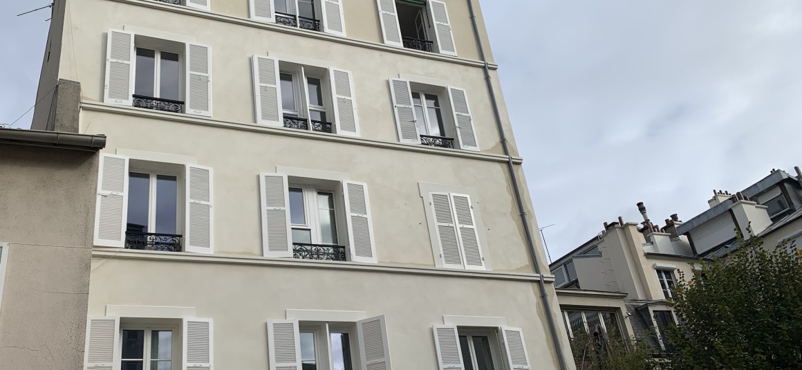 MEUBLÉ – 1 ch – Neuilly / limite Paris 17e Porte Maillot – Rue Midi – 36 m2 – 4e sans asc – Loyer cc : 1.500 euros