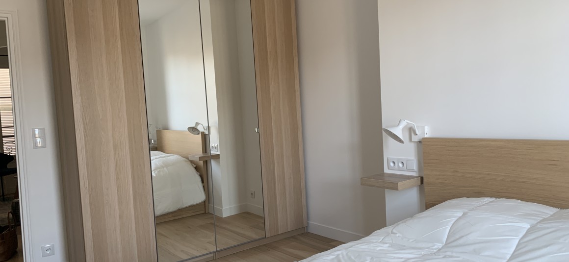 MEUBLÉ – 1 ch – Neuilly / limite Paris 17e Porte Maillot – Rue Midi – 36 m2 – 4e sans asc – Loyer cc : 1.500 euros