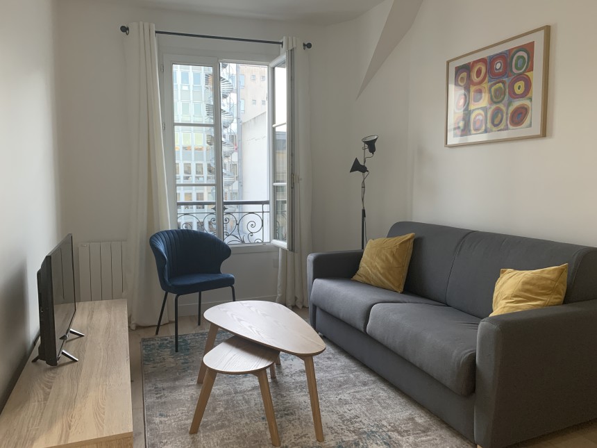 MEUBLÉ – 1 ch – Neuilly / limite Paris 17e Porte Maillot – Rue Midi – 36 m2 – 4e sans asc – Loyer cc : 1.500 euros