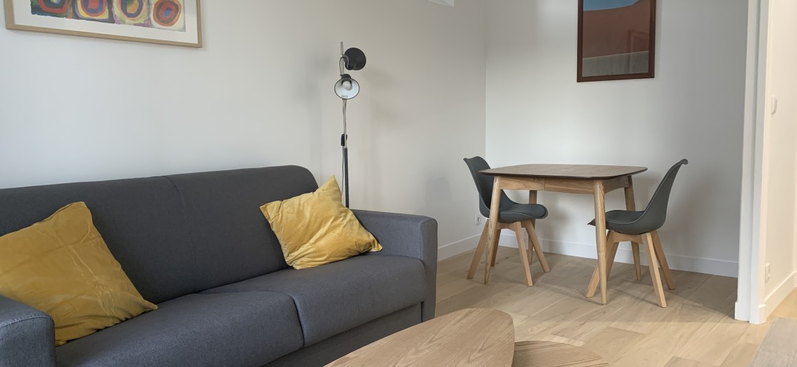 MEUBLÉ – 1 ch – Neuilly / limite Paris 17e Porte Maillot – Rue Midi – 36 m2 – 4e sans asc – Loyer cc : 1.500 euros