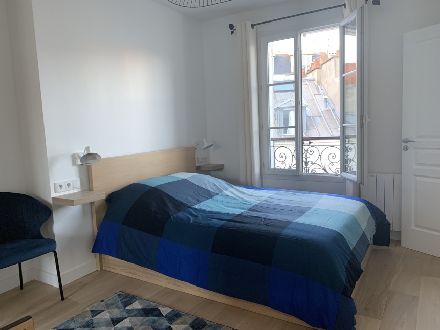 MEUBLÉ – 1 ch – Neuilly / limite Paris 17e Porte Maillot – Rue Midi – 36 m2 – 4e sans asc – Loyer cc : 1.500 euros