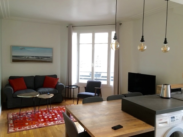 MEUBLÉ – 2 chambres – 67 m2 – Levallois Perret (92) – Mairie Levallois – Rue Hoche – Loyer charges comprises : 2.200 €