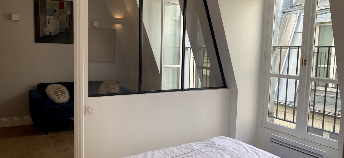 MEUBLÉ – 1 ch – 25 m2 – Paris 8e – Bld Haussmann – REFAIT NEUF – Loyer cc : 1.400 €
