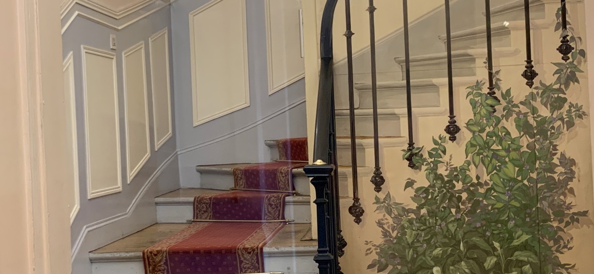 MEUBLÉ – 1 ch + bureau – 37 m2 – Paris 16e – Rue de la Pompe – Loyer cc : 1.550 €
