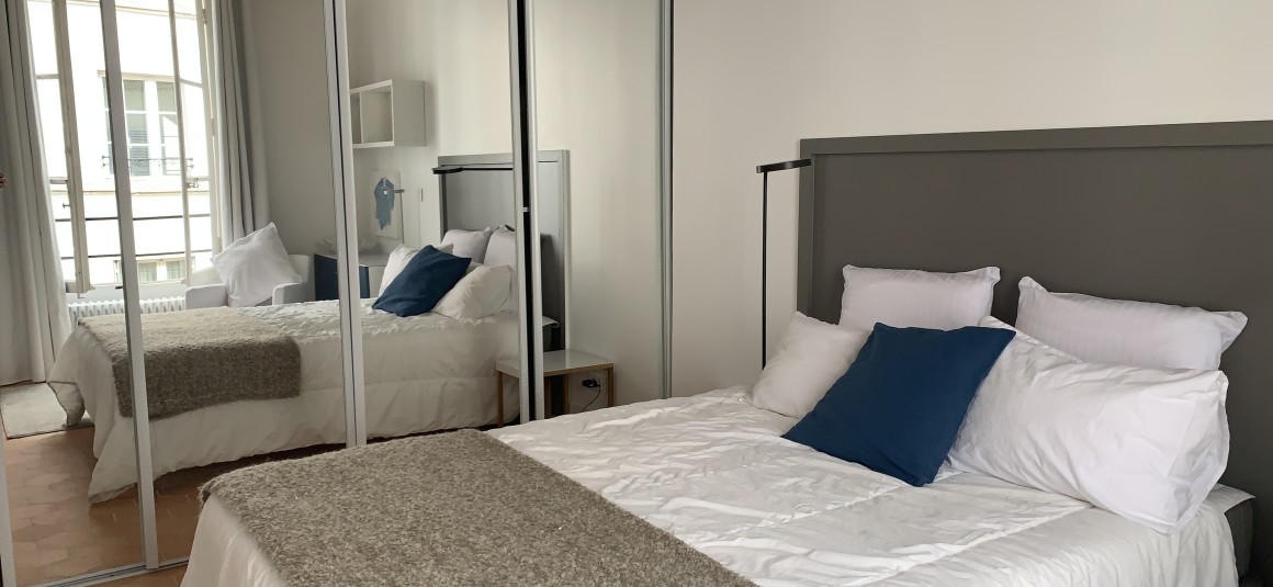MEUBLÉ – 1 chambre – Paris 7ème – 40 m2 – Rue Saint Dominique / Tour Maubourg – 3ème étage avec ascenseur – Loyer charges comprises : 2.050 €