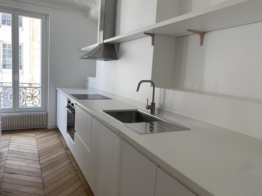 VIDE –  2 chambres – Paris 17ème – 73 m2 – Rue Labie – 3ème étage sans ascenseur – Loyer charges comprises : 2.477 euros