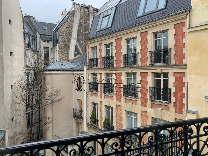 VIDE – Paris 8e (limite 17e) – Duplex 4 ch + Balcon Terrasse de 6m2 –  Parc Monceau – Rue Lisbonne – 200 m2 + Balcon 6 m2 – Loyer cc : 5.950 €