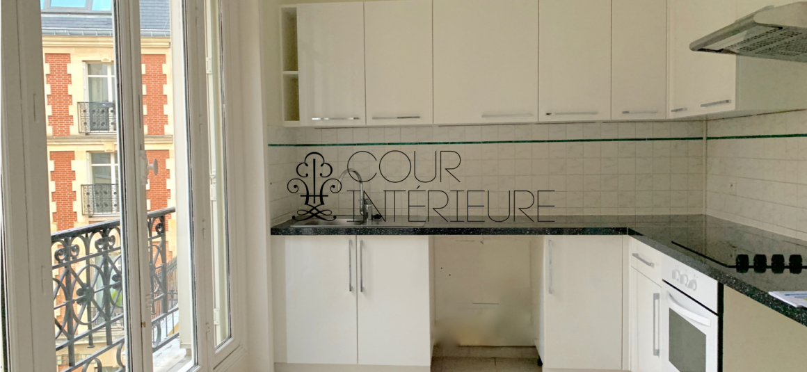 VIDE – Paris 8e (limite 17e) – Duplex 4 ch + Balcon Terrasse de 6m2 –  Parc Monceau – Rue Lisbonne – 200 m2 + Balcon 6 m2 – Loyer cc : 5.950 €