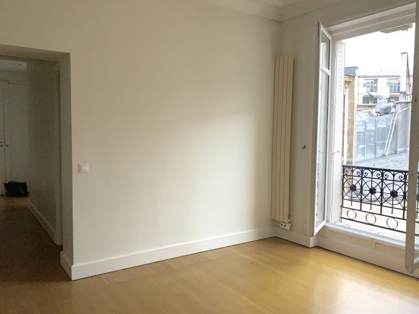 VIDE – Paris 8e (limite 17e) – Duplex 4 ch + Balcon Terrasse de 6m2 –  Parc Monceau – Rue Lisbonne – 200 m2 + Balcon 6 m2 – Loyer cc : 5.950 €