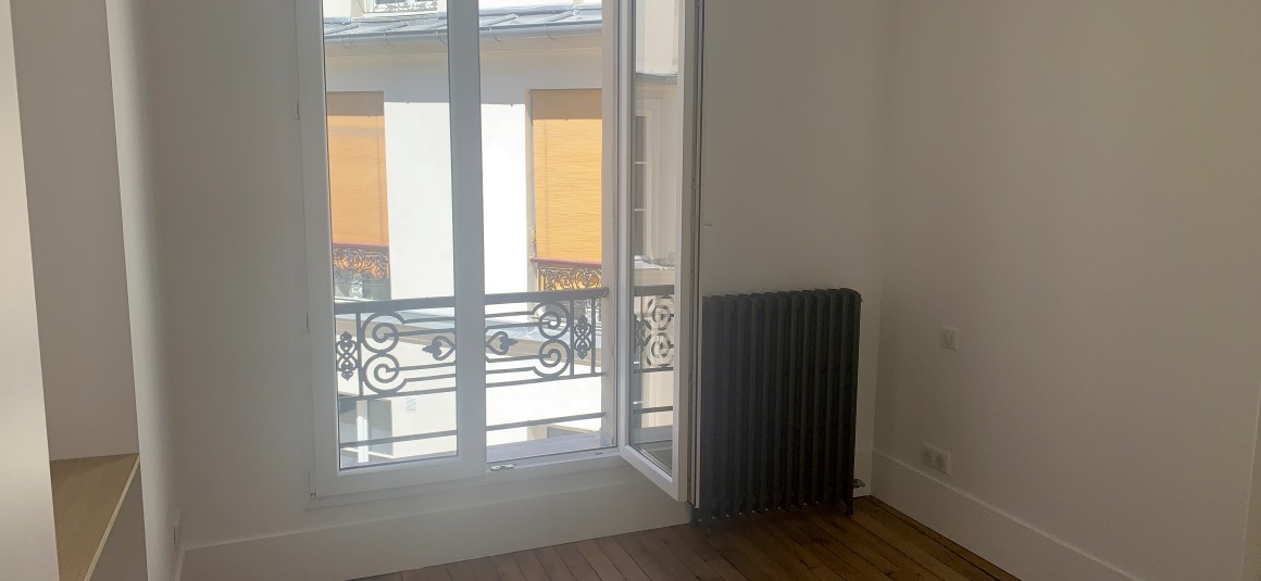VIDE – 2 ch – 51 m2 – Paris 17ème – Rue Labie – 5e étage sans asc – Loyer cc : 1.800 €